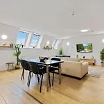 Family Hub In Centre Lägenhet *