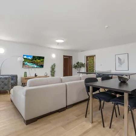 Апартаменты Family Hub In Centre *