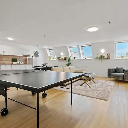 Family Hub In Centre *