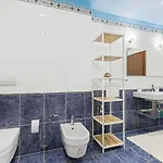 Family Hub In Centre *