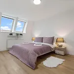 Family Hub In Centre Apartman